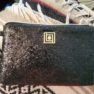 Liz Claiborne Glitter Wrislet Phone Charging Wallet, Black